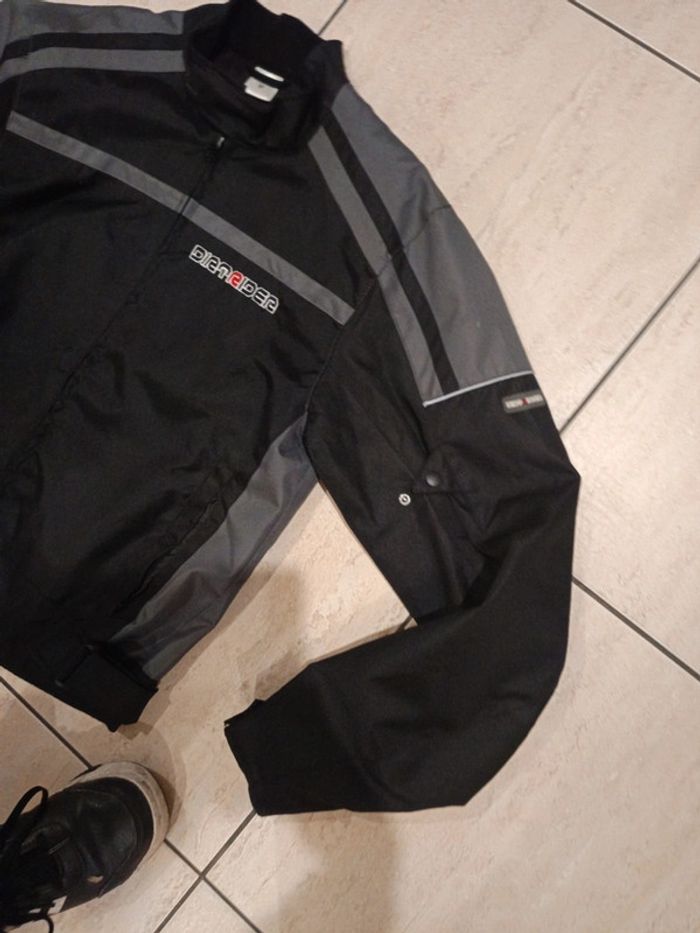 Magnifique manteau moto taille M - photo numéro 3