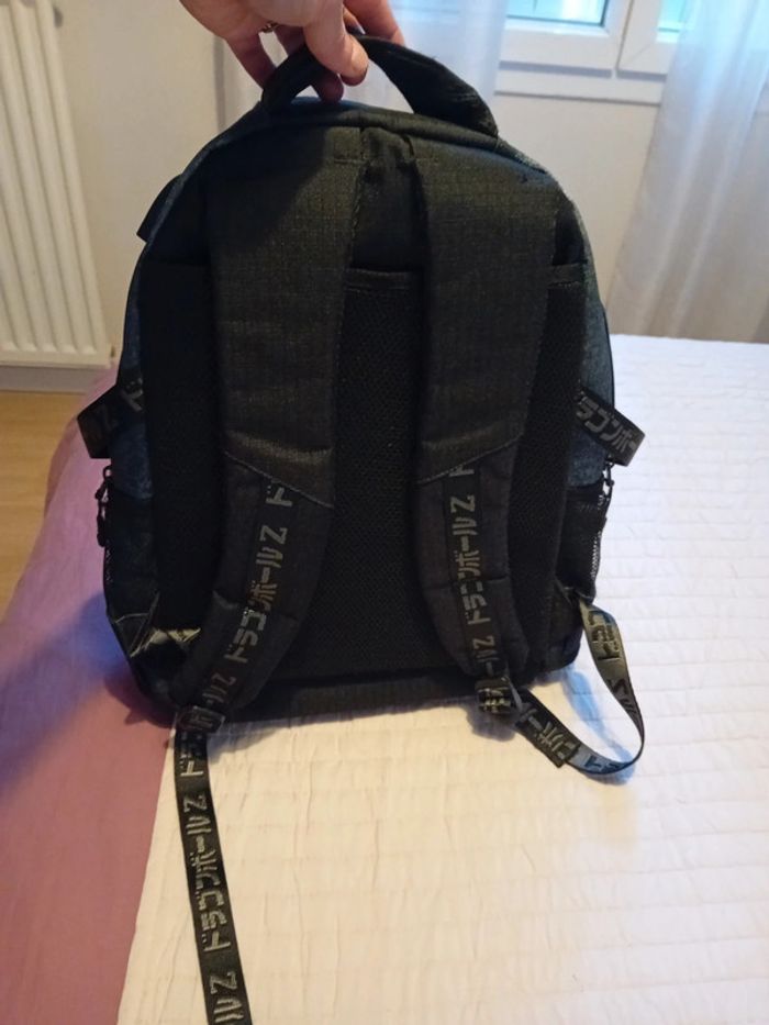 Sac à dos dragon Ball Z état excellent - photo numéro 3