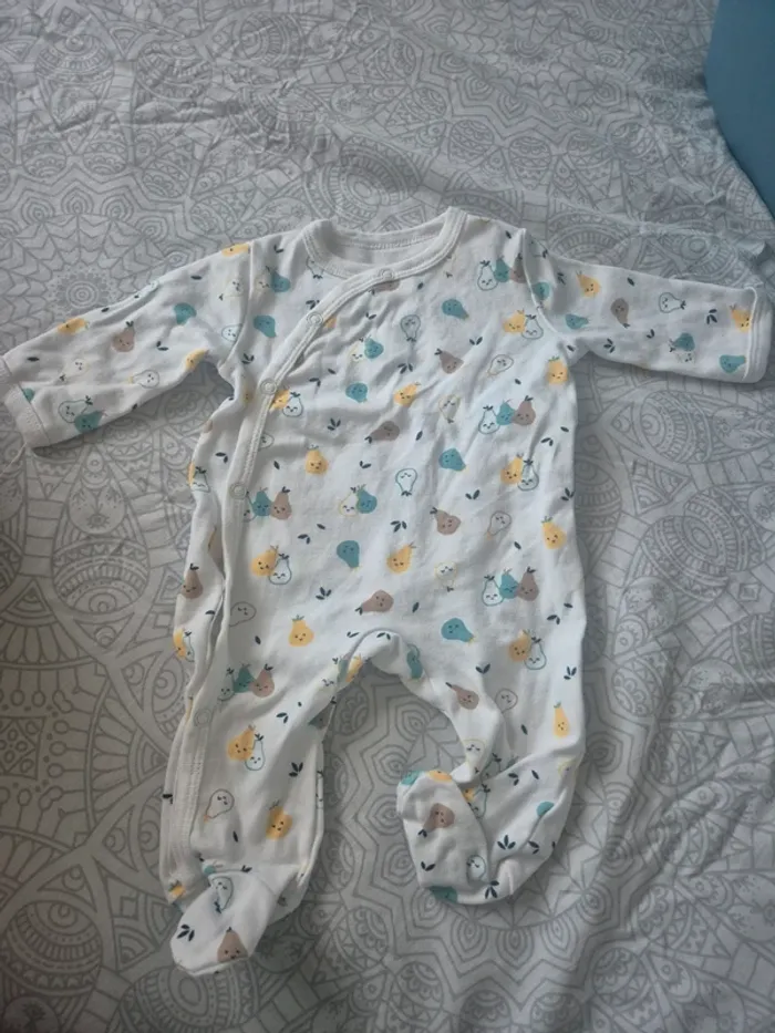 Lot de 4 pyjamas leger - photo numéro 2