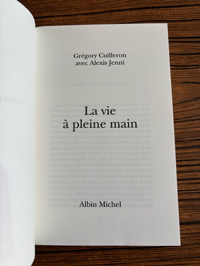 livre de Grégory Cuilleron « La Vie à pleine main » - photo numéro 4