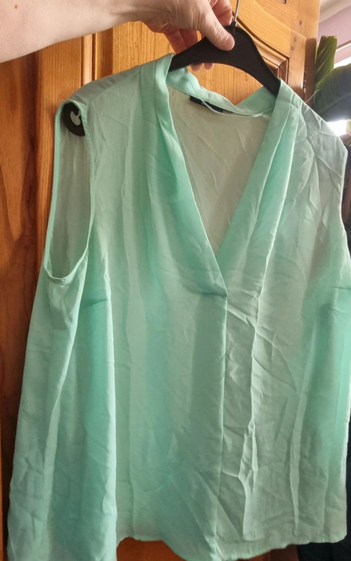 Blouse kiabi vert anis bon état 46 48