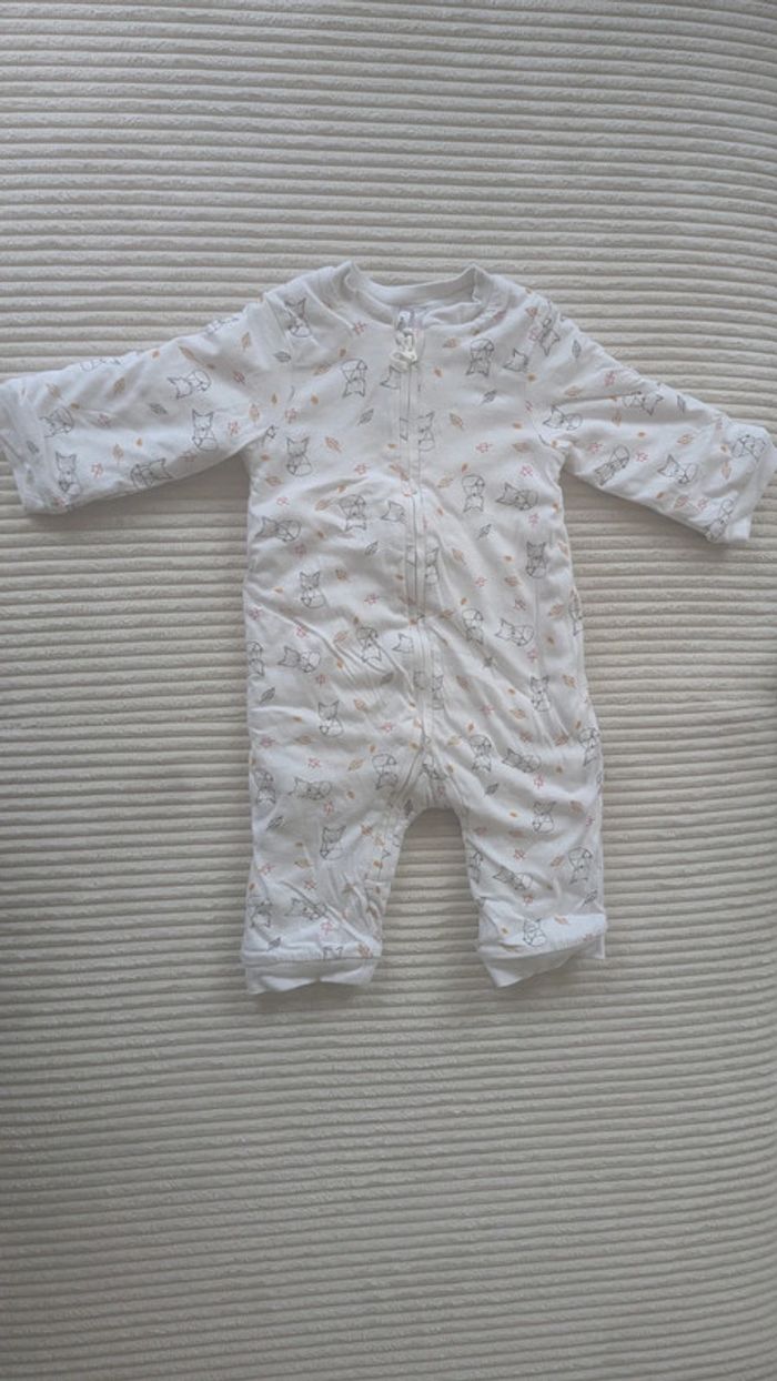 Lot 3 pyjamas 9 mois - photo numéro 3