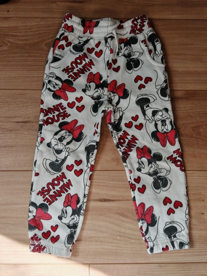 Jogging Minnie