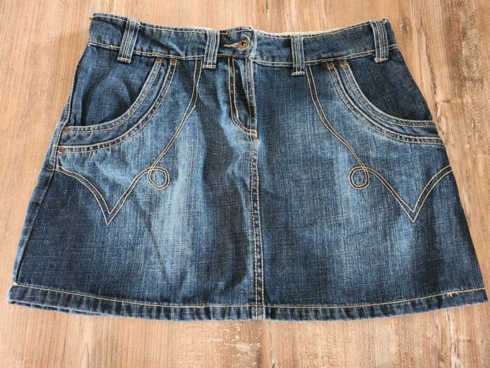 Jupe en jean bleue taille 40 en excellent état en coton