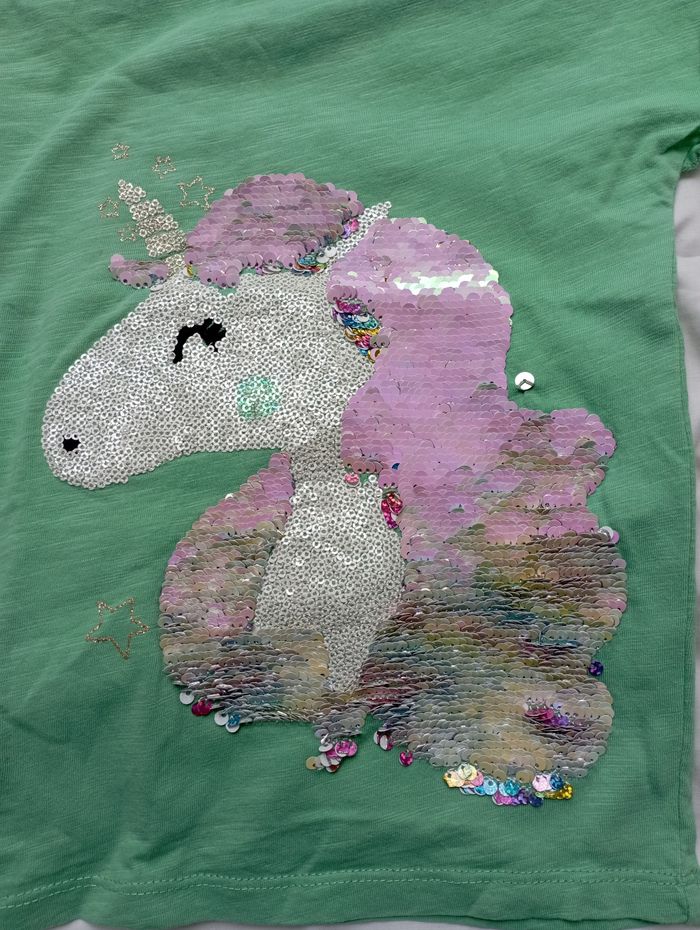 Tee shirt manches courtes vert licornes en beabs 134 cm palomino neuf 5€ - photo numéro 2