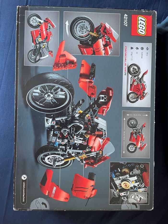 LEGO Technic Ducati Panigale V4 R (réf. 42107). - photo numéro 2