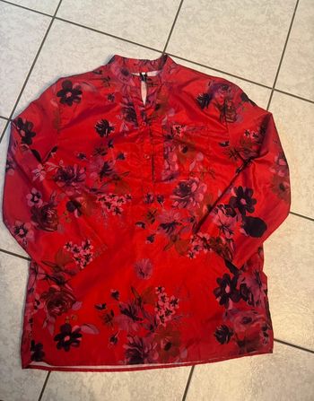 Chemisier à fleurs rouge taille L