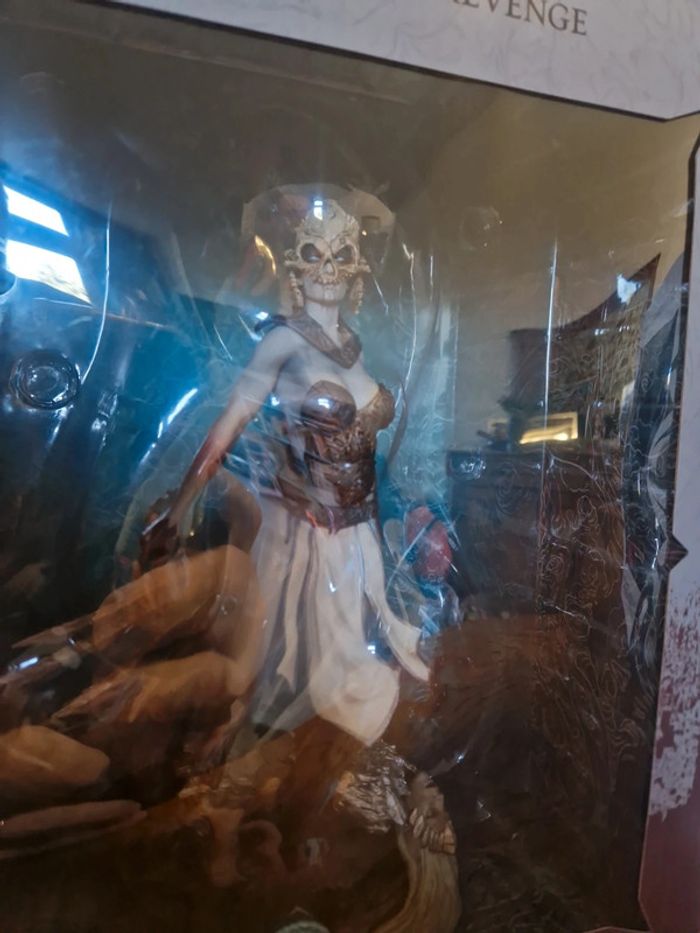 Lot de 3 figurines neuves court of the dead - photo numéro 2