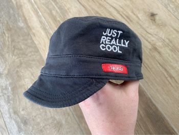 Casquette IKKS taille 42 état neuf