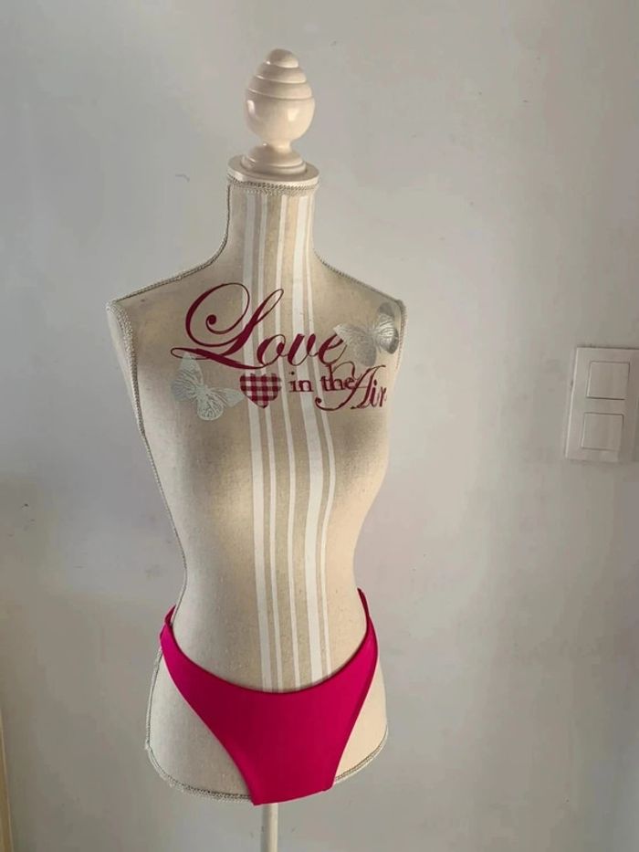 Superbe bas de bikini fushia  pretty little thing neuf taille eur 38 - photo numéro 4