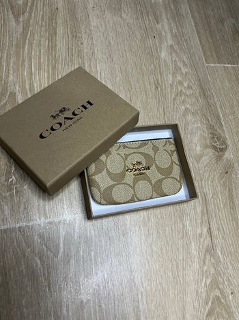 Coach Porte-monnaie Beige/Or – Neuf avec boîte