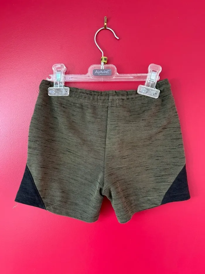 Short garçon vertbaudet 5 ans - photo numéro 2