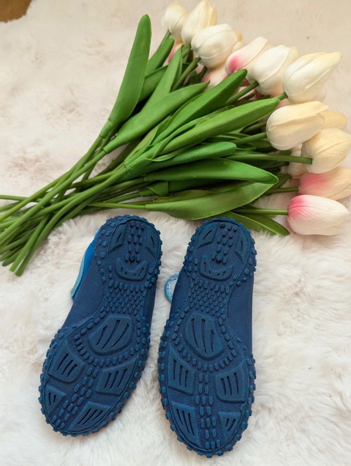 Chaussures aquatique taille 22/23 neuve - photo numéro 2