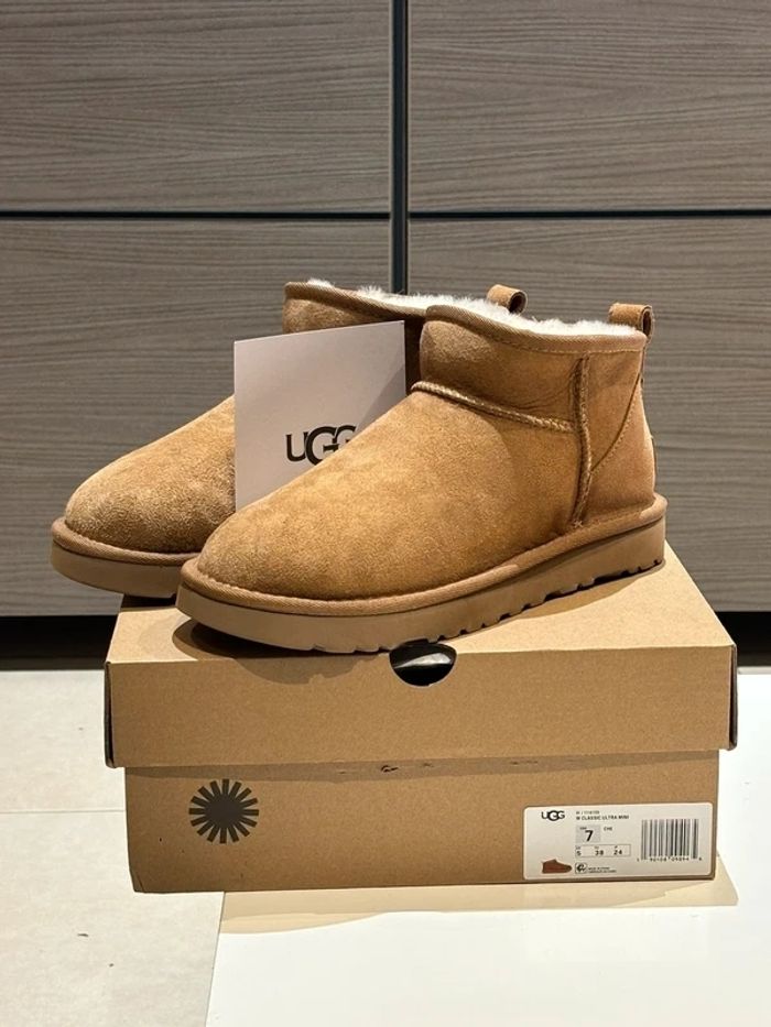 Ugg Classic Ultra Mini Boot taille 40