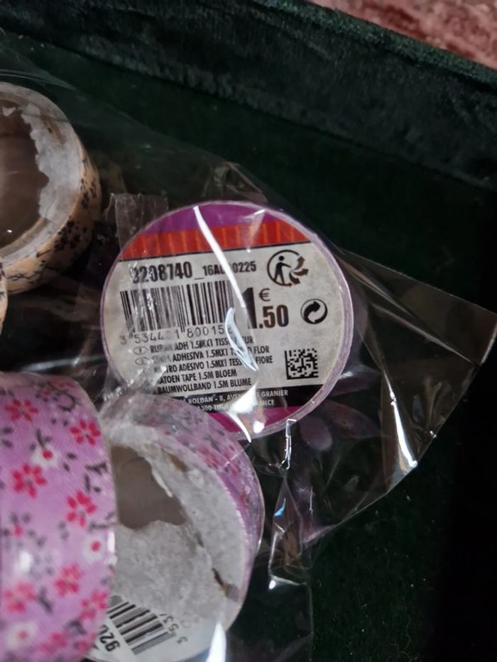 6 rouleaux tissus Adhésifs neufs - photo numéro 3