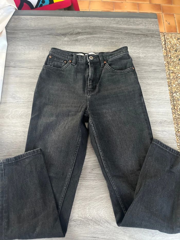 Jean mom noir mango