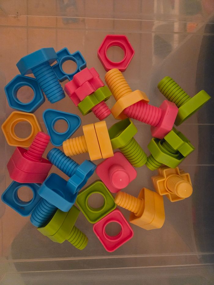 Jeu de vis et boulon