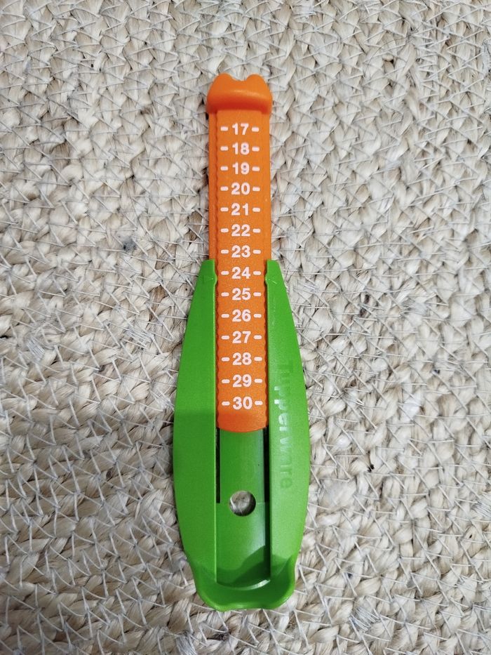 Mesure pied pour enfants, Tupperware, TBE - photo numéro 2