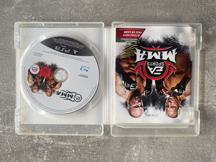 Jeu pour Sony PS3, EA sports MMA en français. - photo numéro 2