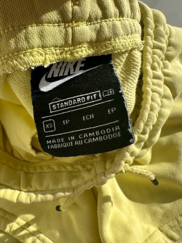 Short Nike XS - photo numéro 3