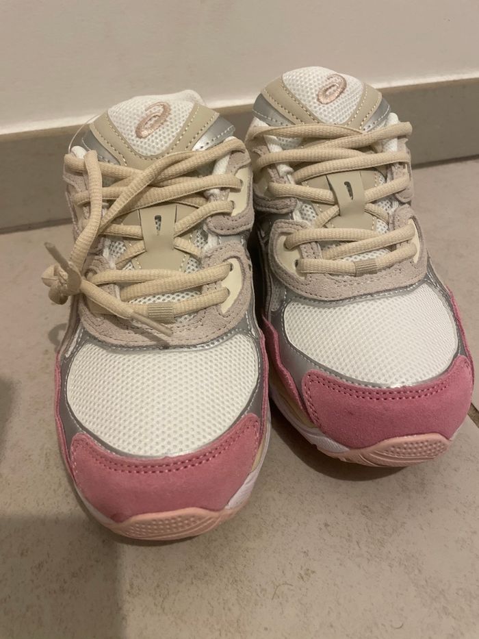 Asics gel rose taille 40 jamais porté - photo numéro 2