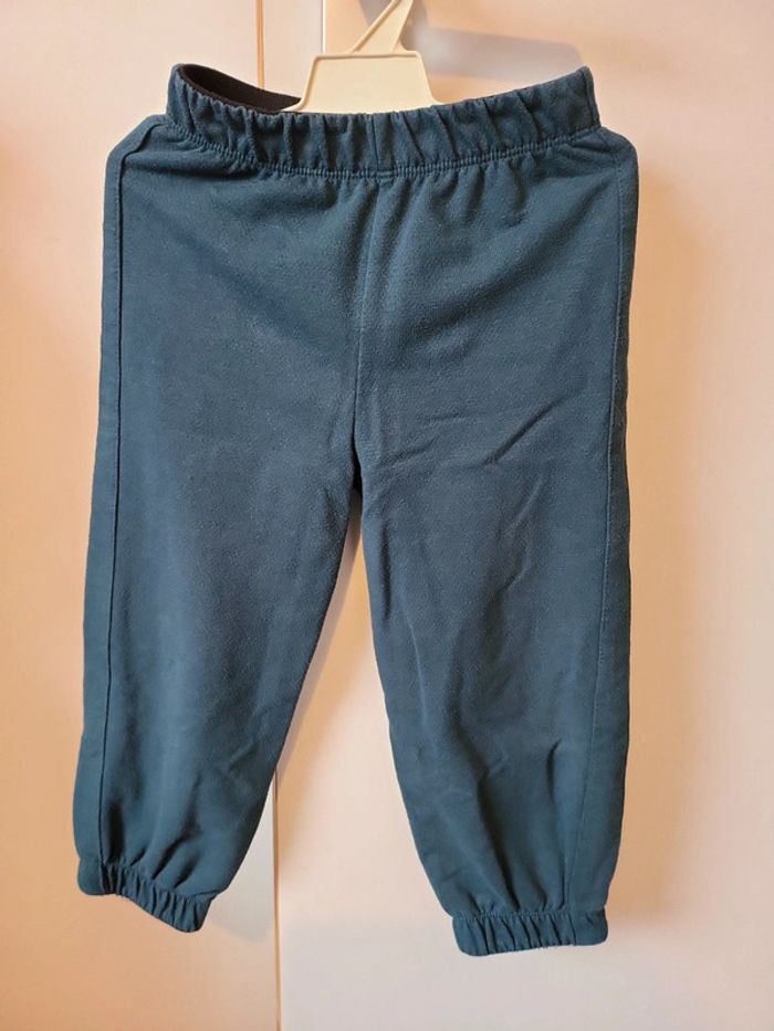 Jogging fille 3-4 ans très bon état - photo numéro 2