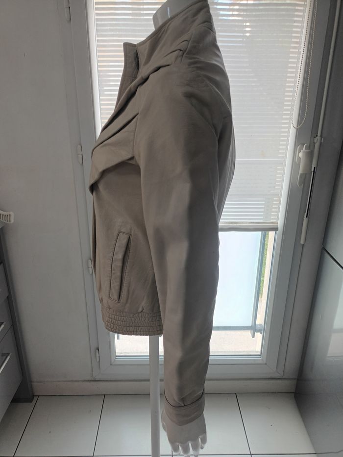 Veste vintage cuir souple Serge Blanco de couleur crème  taille S - photo numéro 3