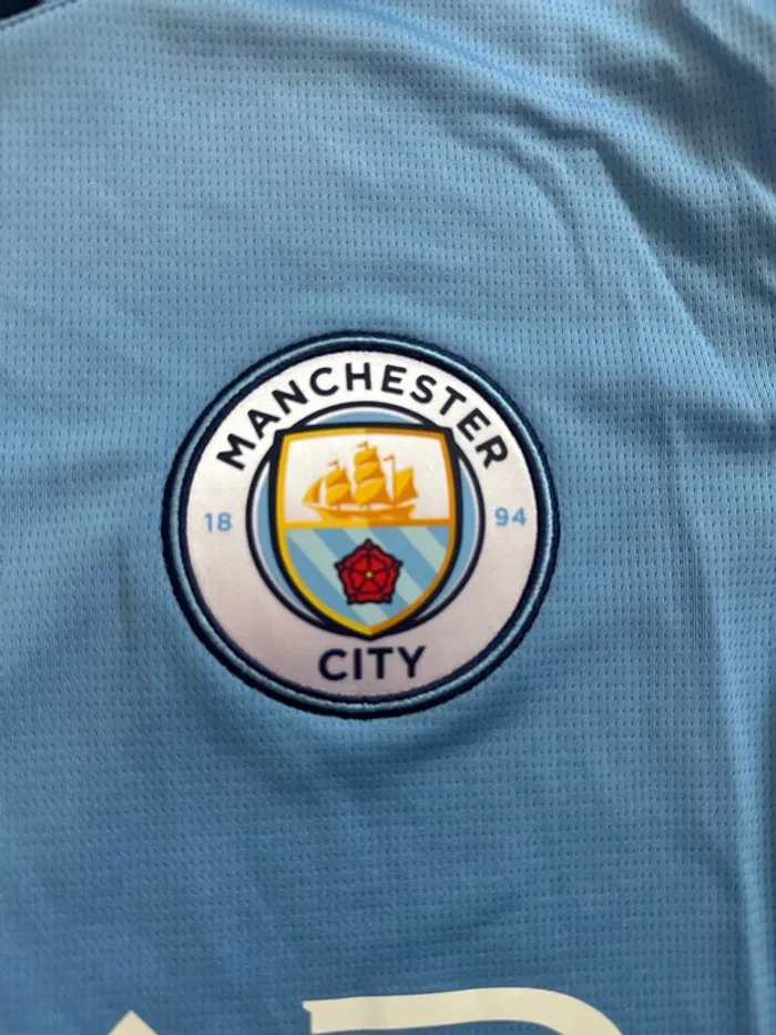 Maillot de foot Puma équipe Manchester City 2024/2025 taille 13/14 ans authentique neuf - photo numéro 3