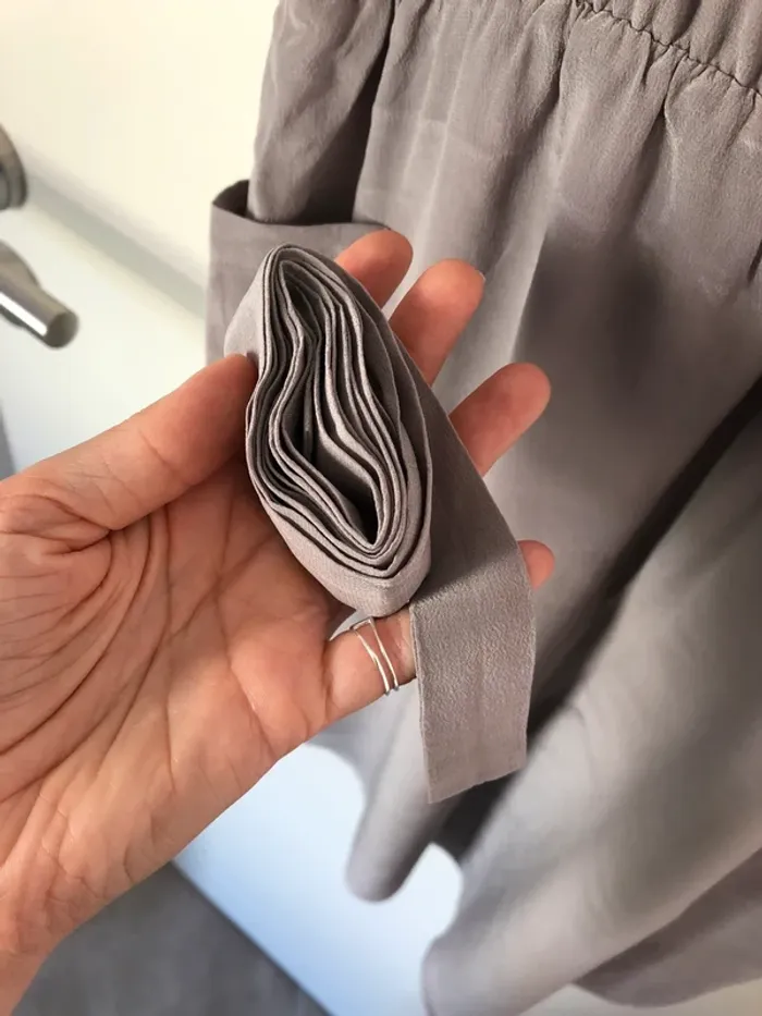 Robe à bretelle gris en soie très bon état Sud Express taille M - photo numéro 10