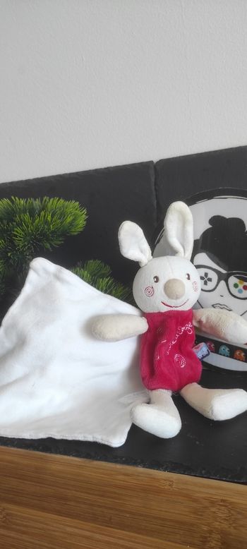 Doudou mouchoir lapin Sucre d'orge cajou rouge blanc beige spirale Ancien Pantin