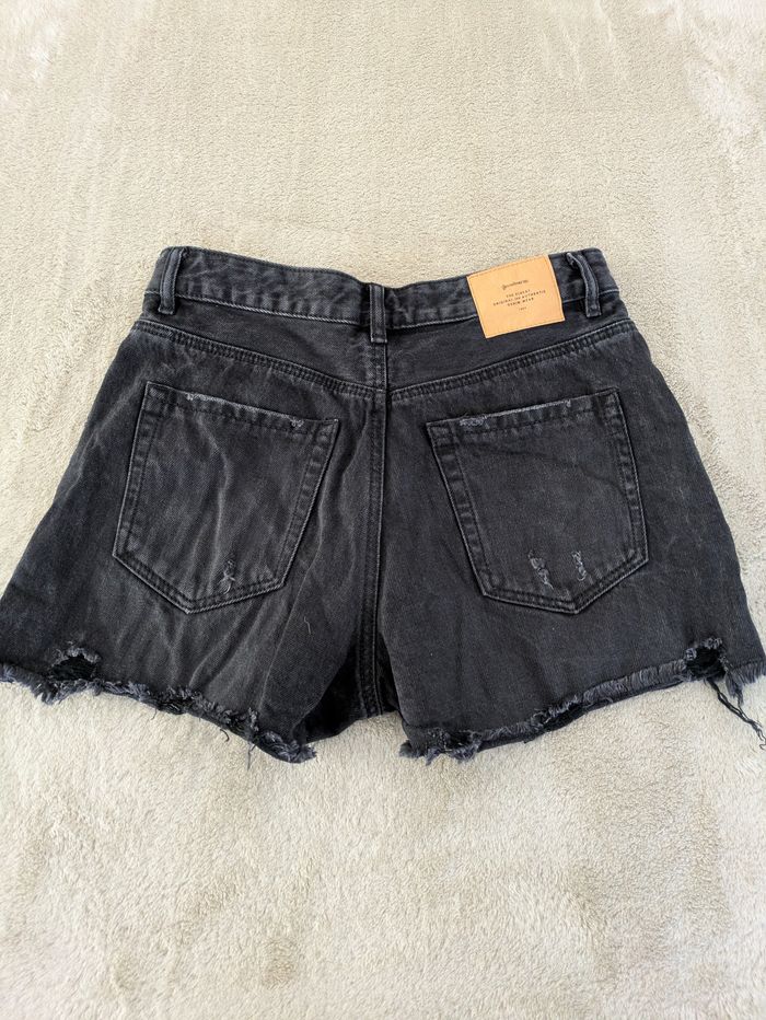 Short en Denim Noir Stradivarius - Style Distressed - photo numéro 2