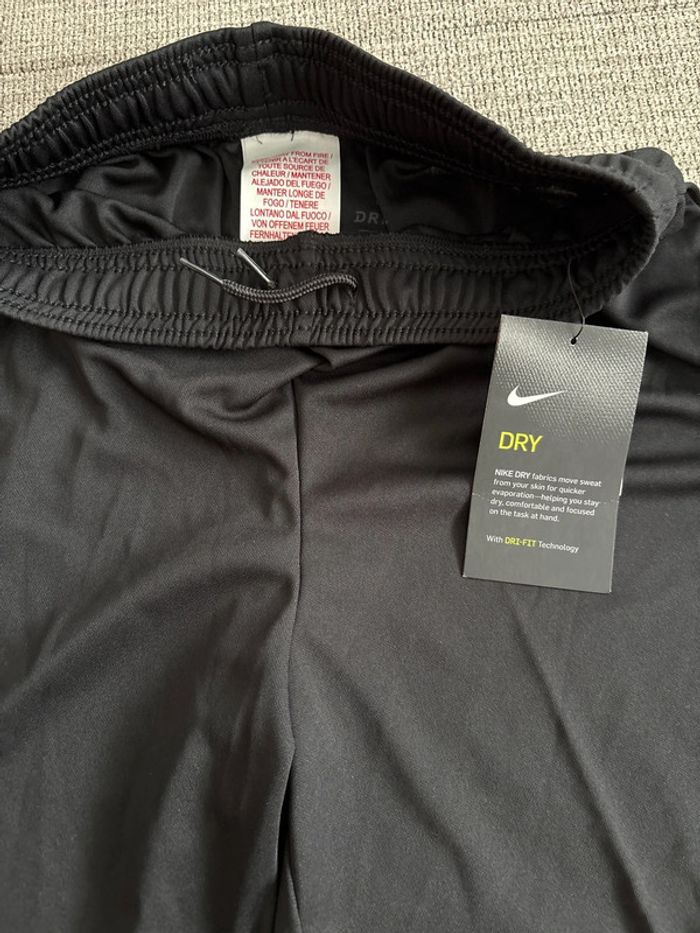 Short de sport - photo numéro 2