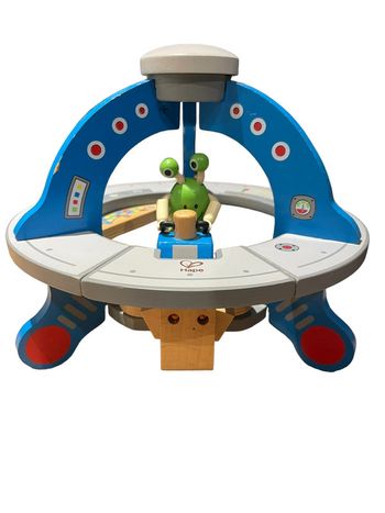 Vaisseau spatial / Ovni UFO en bois en bois Hape