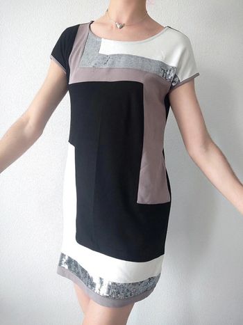 Robe droite géométrique noir taupe blanc sequin argent / BodyFlirt - 38/M à 40/L