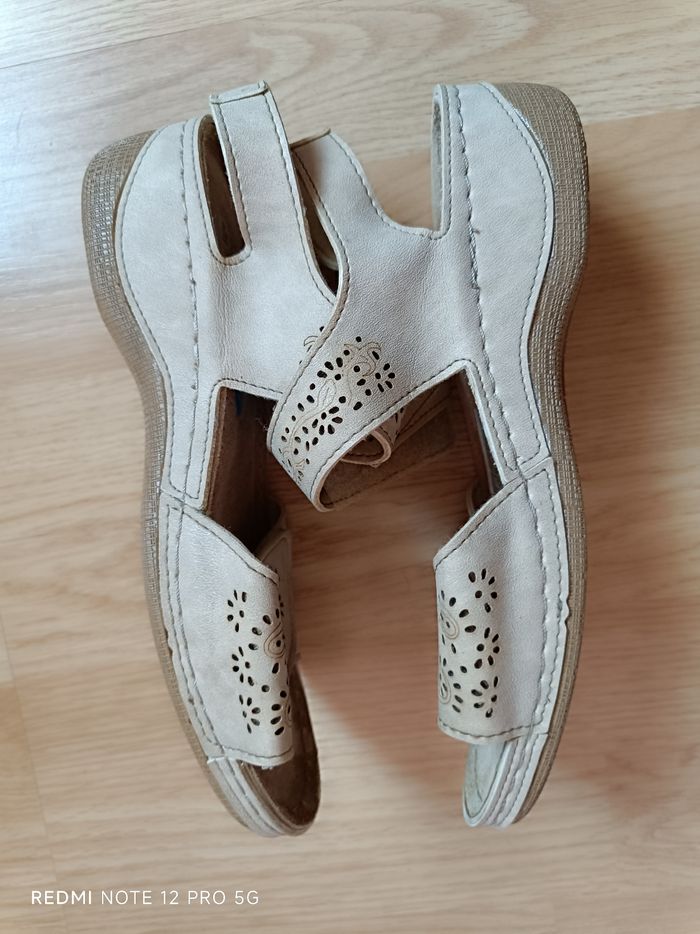 Nu-pieds beige cuir daim "Damart" Piedical p.37 - photo numéro 8