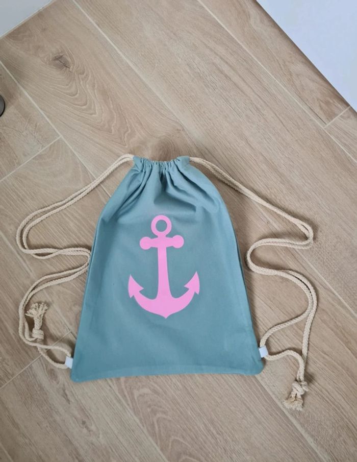 Sac à dos style marin motif ancre rose