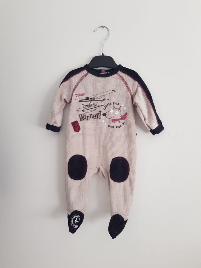 Pyjama en velours taille 3 mois