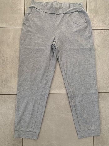 Pantalon sport gris Esmara taille 42 
