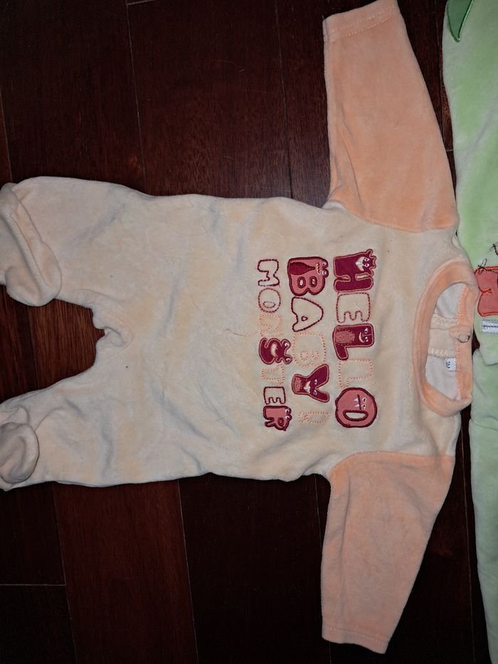 Pyjamas 3 mois hiver - photo numéro 9