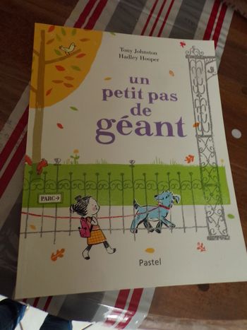 Livre un pettit pas de géant l'école des loisirs