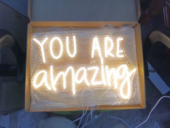 Enseigne lumineuse LED