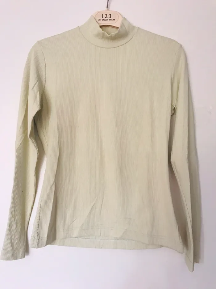 Tee shirt manche longue vert amande 123