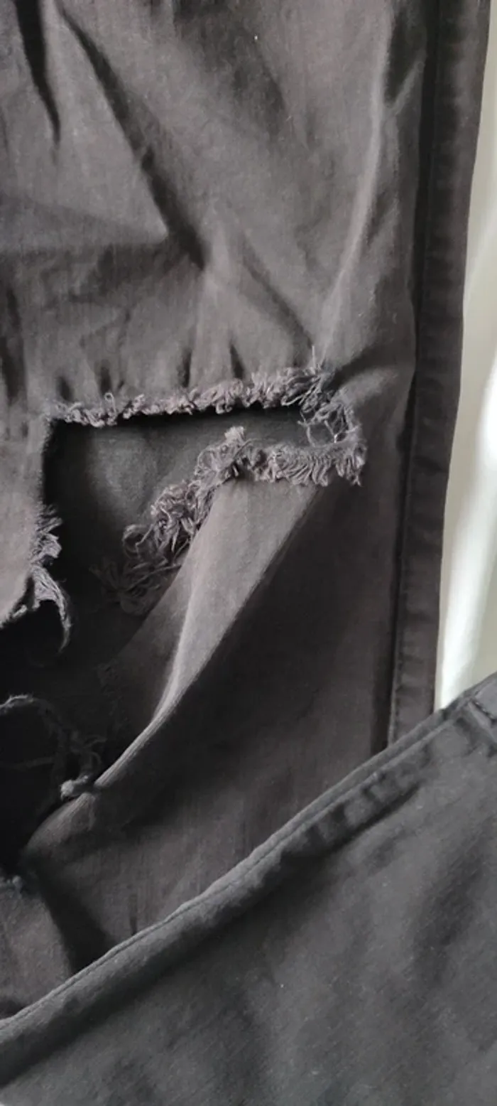 Jean 👖 femme troué - photo numéro 3