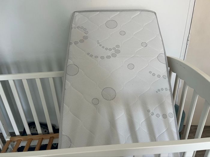 Lit à barreaux - photo numéro 3