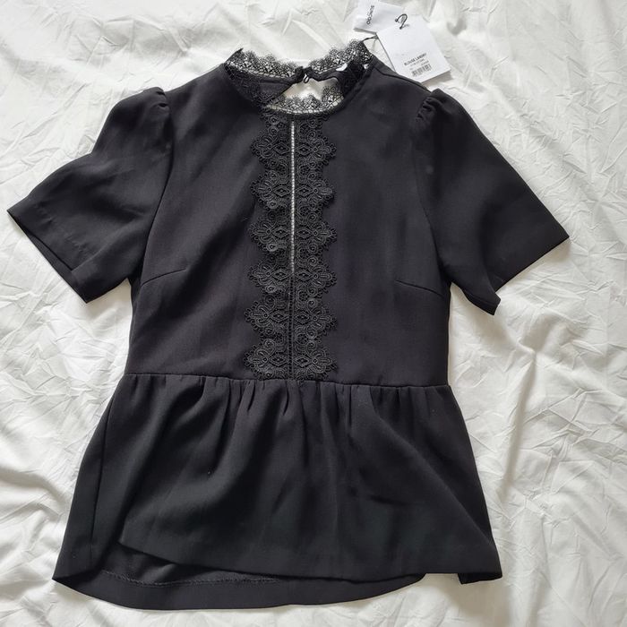 Blouse manches courtes dos nu 🖤