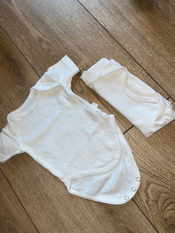 Lot 2 bodys MC 3 mois