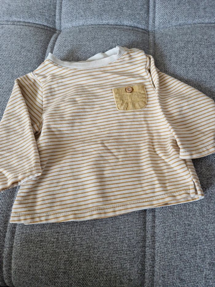 T-shirt taille 9 mois