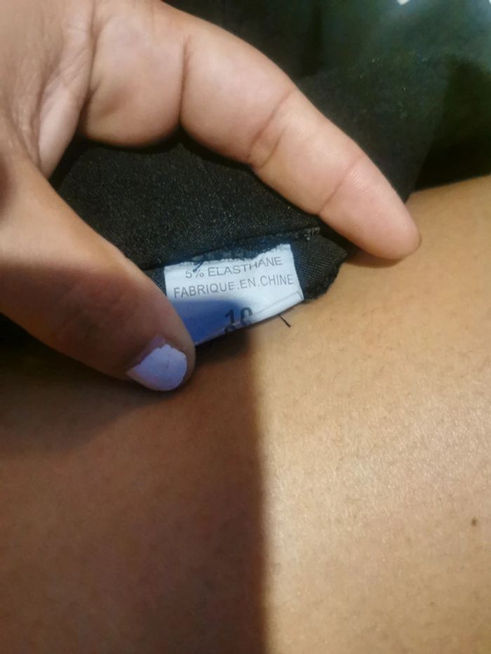 Pantalon noir - photo numéro 3