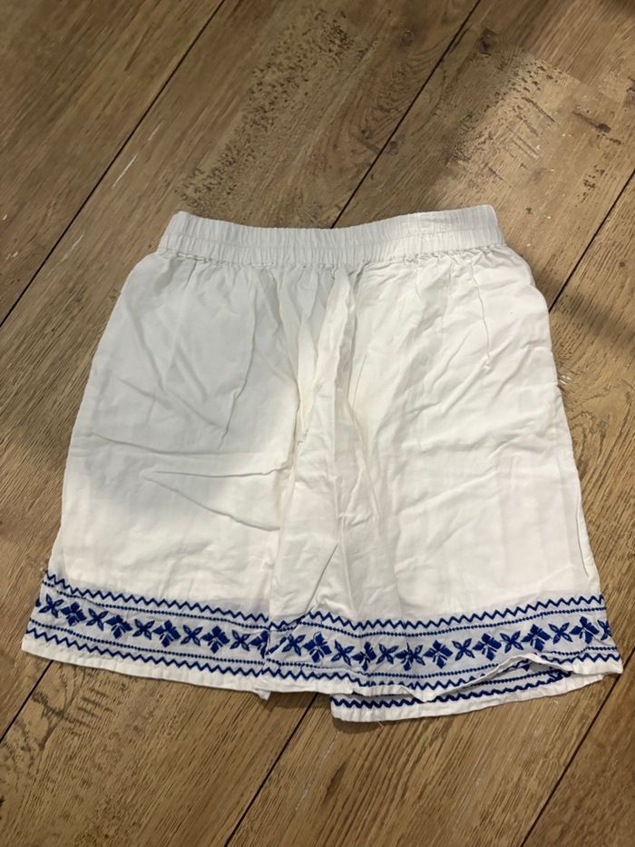 Jupe blanche et bleu 8 ans - photo numéro 3