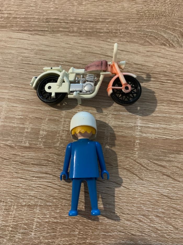 Playmobil et moto vintage - photo numéro 2